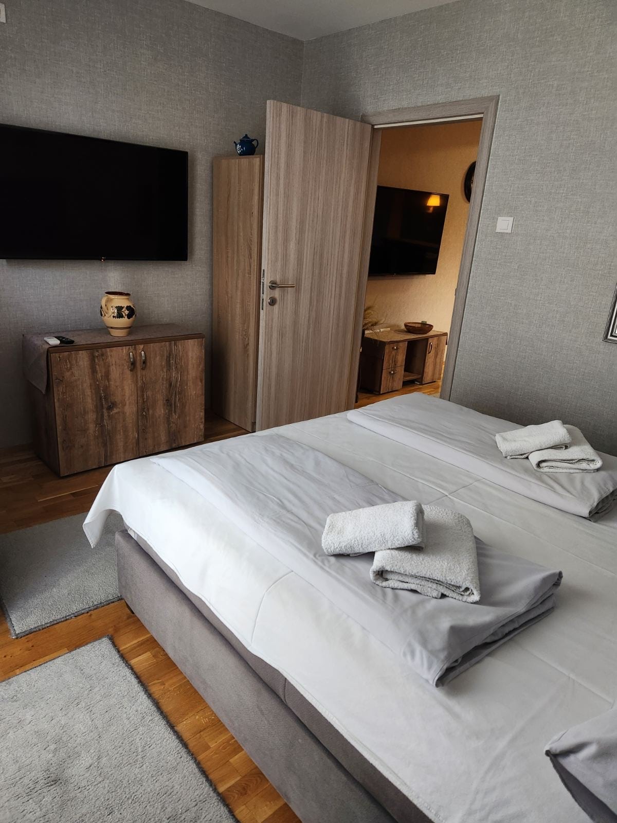 placeholder image-sq